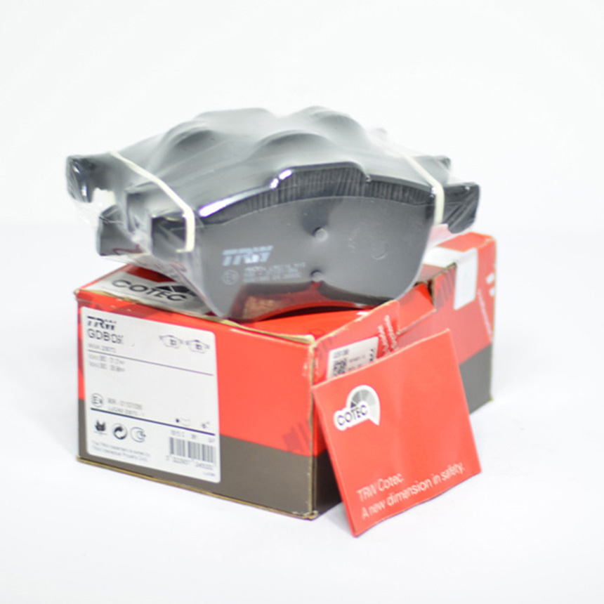 볼보 XC70 크로스컨트리 D5 00-07년 TRW 앞쪽 브레이크패드 7YV2