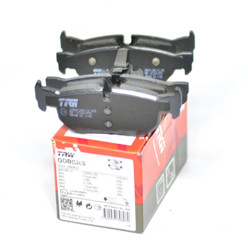 BMW 325i E90 04-11년 TRW 뒤쪽 브레이크패드 C3CP