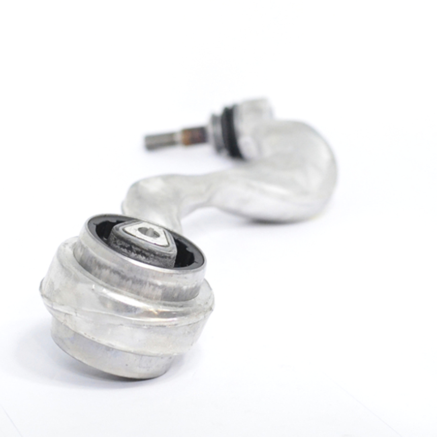 BMW 325i E90 04-11년 TRW 앞좌측 로어암 167R